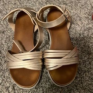 Girls sz3 sopie7 rose gold sandals